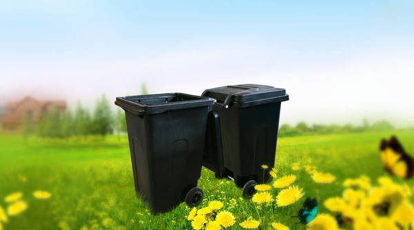 Фото Пластиковые мусорные контейнеры на 240 и 360 литров