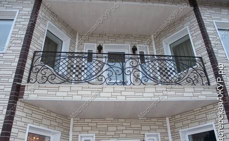 Фото Кованый балкон в Кемерово