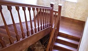 Фото Лестница из массива сосны , бука , ясеня , дуба