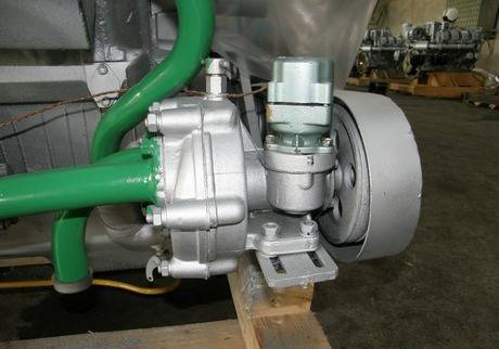 Фото Насос забортной воды для двигателей ямз-236.238
