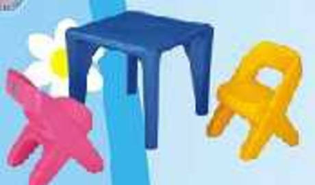 Фото Детский столик и два стульчика из пластика