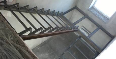 Фото Изготовление лестниц на металлическом каркасе под ключ