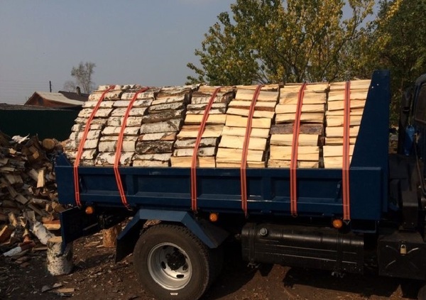 Фото Сухие дрова (Колотые чурками) сосна, лествяк береза осина