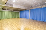 Фото №5 Разделительные шторы для спортивных , танцевальных залов , система разделения спортивного зала