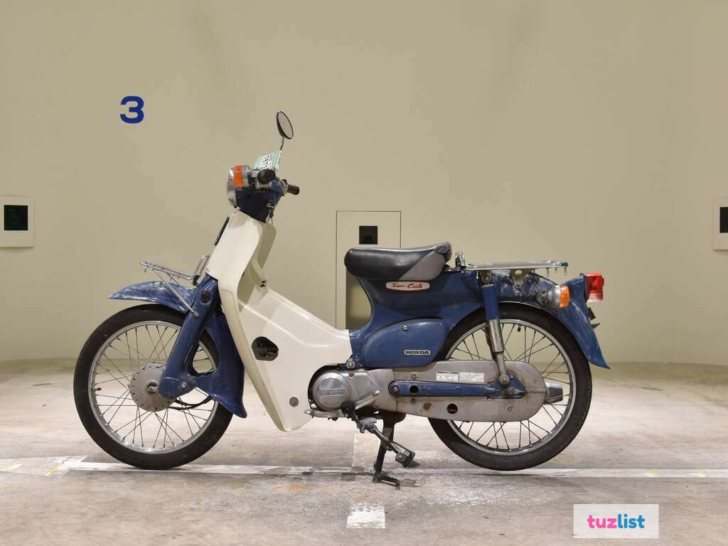 Мотоцикл дорожный Honda Super Cub рама AA01 скутерета багажники гв 2003  купить в Москве, цена 161000 руб. от Группа компаний 