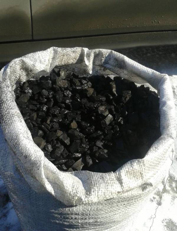Фото Сортовой каменный уголь в мешках