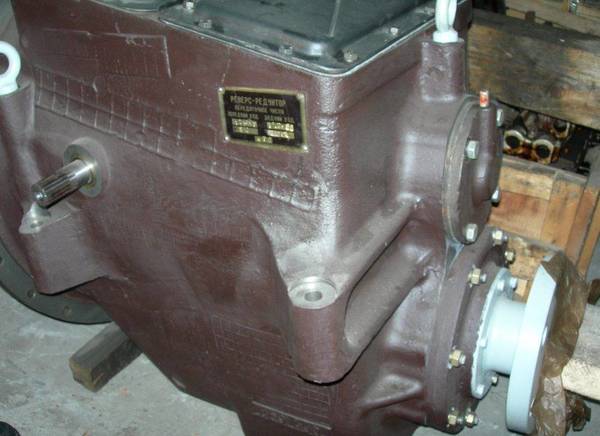 Фото Реверс-редуктор механический для двигателя 3Д12