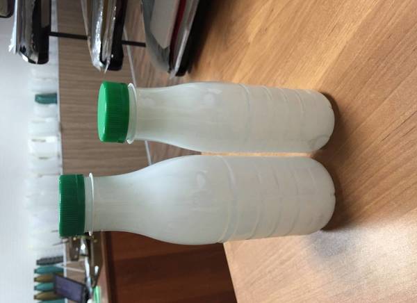 Фото Бутылка пластиковая 0,5 литра молочная, йогурт, молоко,