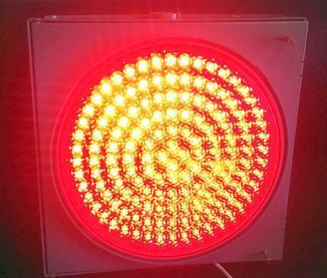 Фото Светофор светодиодный транспортный Т6.2 красный диаметр 300