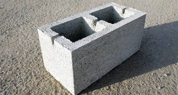 Фото Блоки строительные бетонные 20х20х40 см (2-х пустотные)