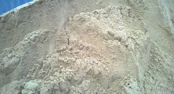 Фото Песок природный мытый (новый в мешках)