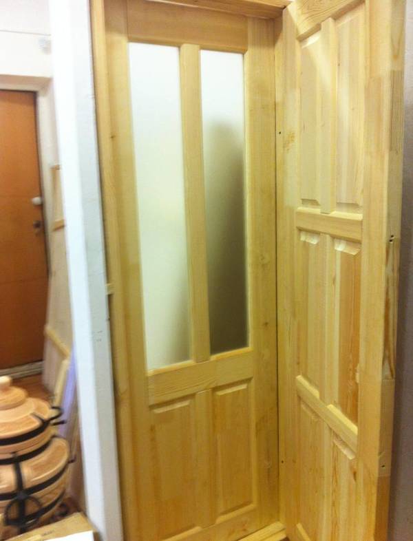 Фото Дверь банная из массива сосны. Ласточкин хвост.