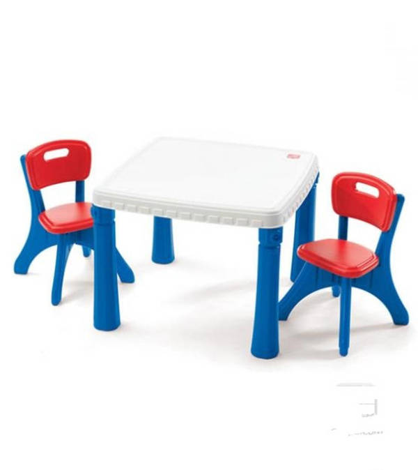 Фото Столик со стульями для детей из пластика