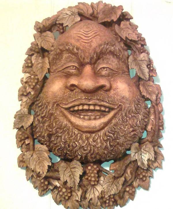 Фото Деревянная маска бога виноделия "Диониса"