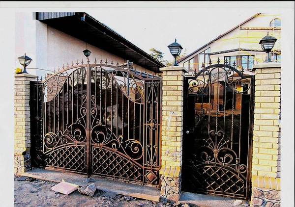 Фото Ворота двери решетки мангалы и металоконструкции