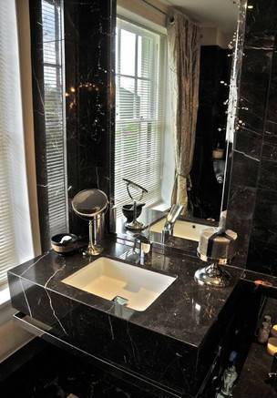 Фото Столешница для ванной, гостиной черный мрамор
