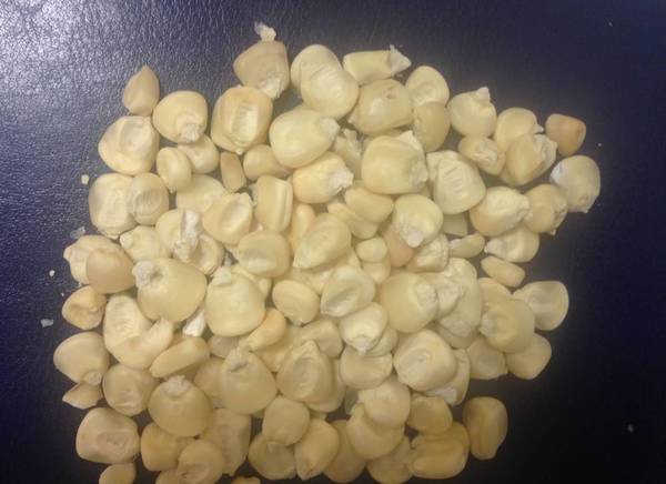 Фото Белая кукуруза: зерно, крупа, мука.