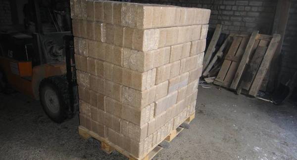 Фото Supply RUF briquettes from 5 to 500 tons per month