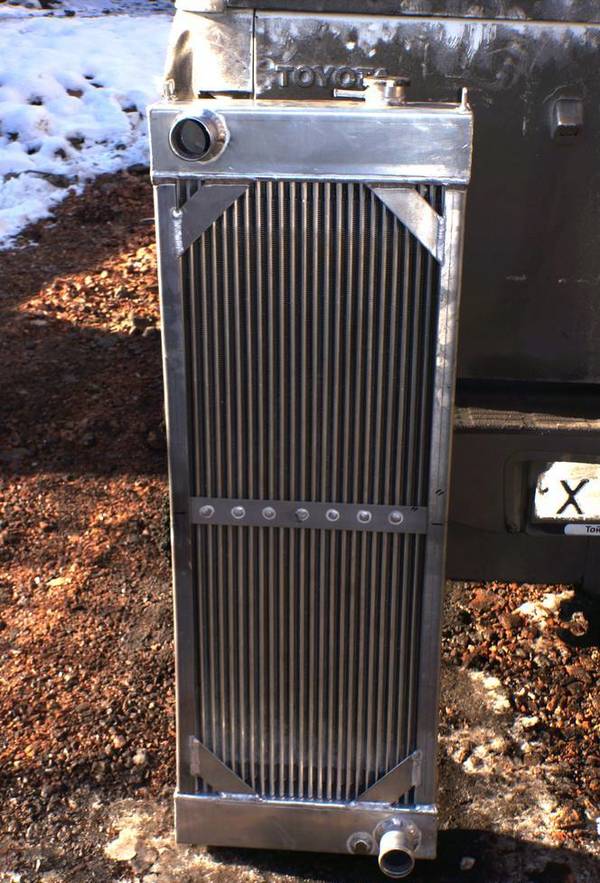 Фото Радиатор охлаждения на Caterpillar 320