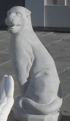 Фото Распродажа! Скульптура статуя Пантера из белого мрамора