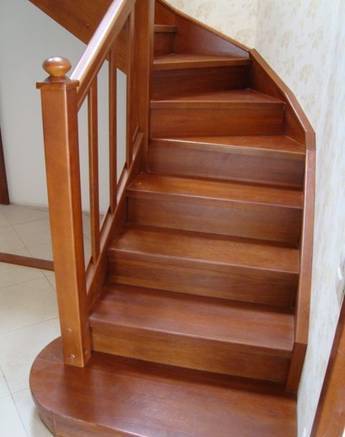 Фото Лестницы деревянные
