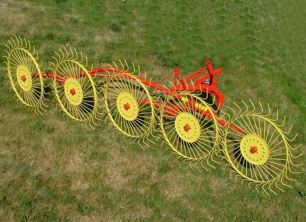 Фото Грабли-ворошилки навесные, односторонние 3.3 метра, 5-колес.