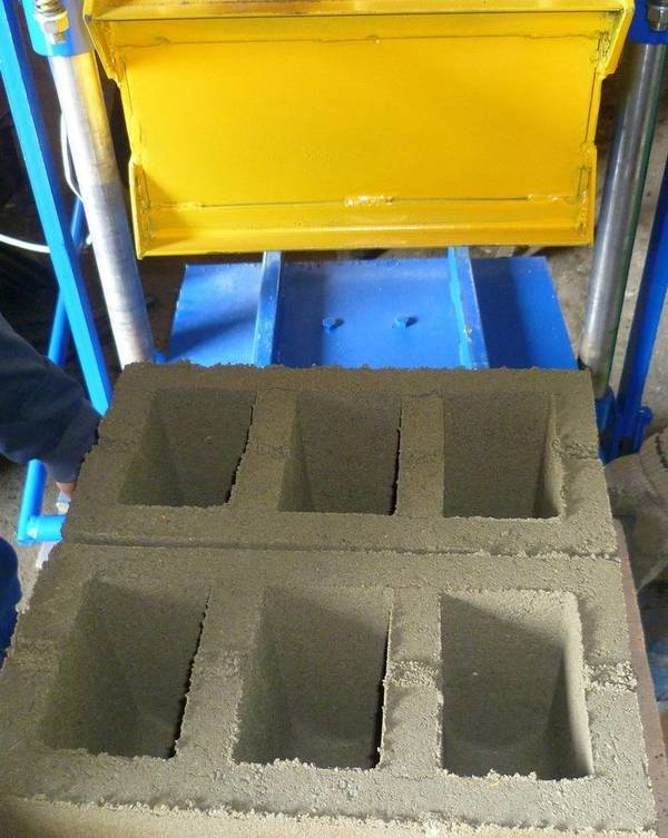 Фото Оборудование для производства блоков - керамзитоблоков