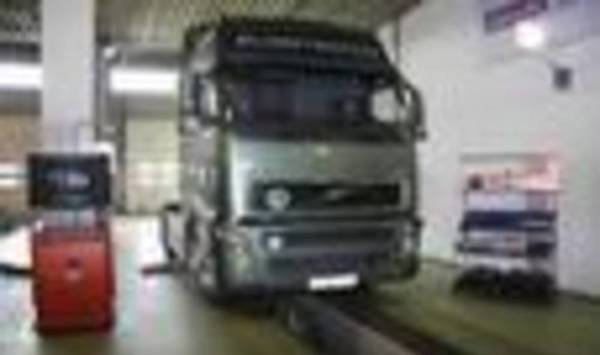 Фото Техническое обслуживание грузовых автомобилей и прицепов