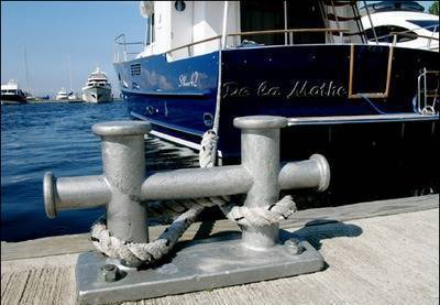 Фото Кнехт для причалов и понтонов яхт-клубов, литой.