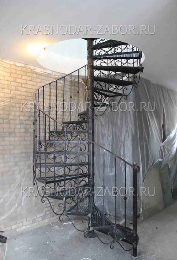 Фото Лестницы металлические в дом.
