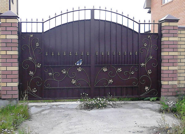 Фото Ворота и калитки: кованые, из профнастила, в Сургуте, Югре.