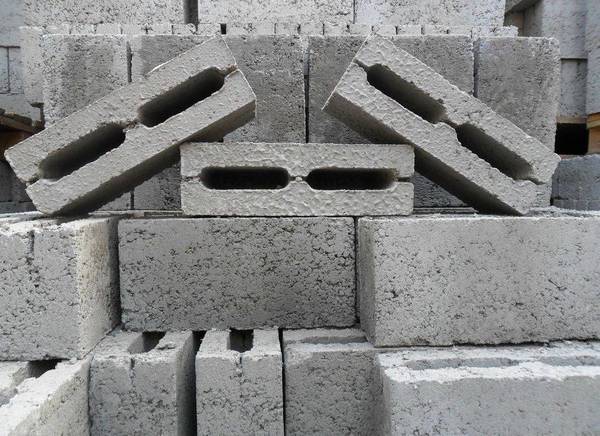 Фото Камень бетонный стеновой перегородочный серый
