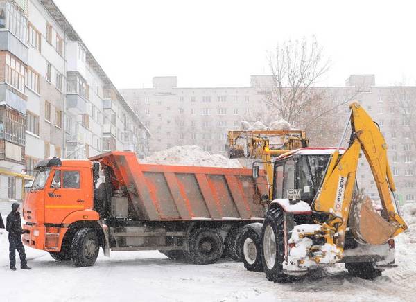 Фото Вывоз и Уборка снега в Омске Утилизация снежной массы