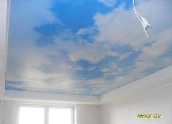 Фото Натяжной потолок. Пленка ПВХ. Рисунок облака. Ширина 3,2м. (