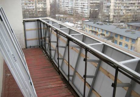 Фото Расширение балконов, увеличение по подконнику.