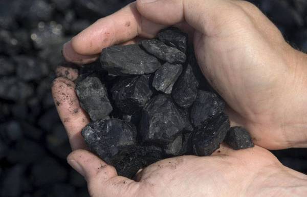 Фото Каменный уголь в Омске