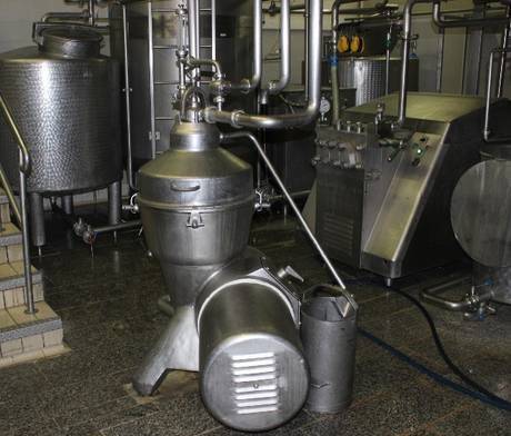 Фото Сепаратор для обезжиривания молока Alfa Laval 10 000 лит/час