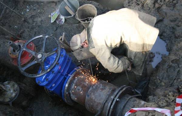 Фото Ремонт труб водопровод канализации отопление