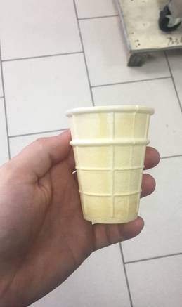 Фото Вафельный стаканчик для закаленного мороженого