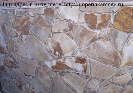 Фото Природный камень "Коричневый с разводами - рисунком песчаник