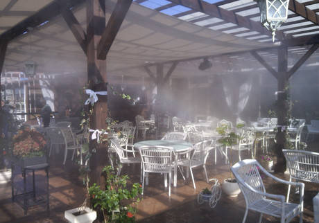 Фото Туманное охлаждение беседок, навесов, террас, летних кафе
