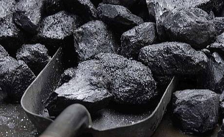 Фото Каменный уголь в мешках