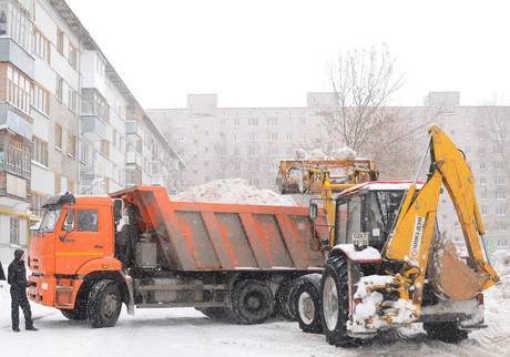 Фото Вывоз и Уборка снега в Омске Утилизация снежной массы