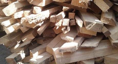 Фото Купить дрова из пиленных поддонов с доставкой в спб и обл.