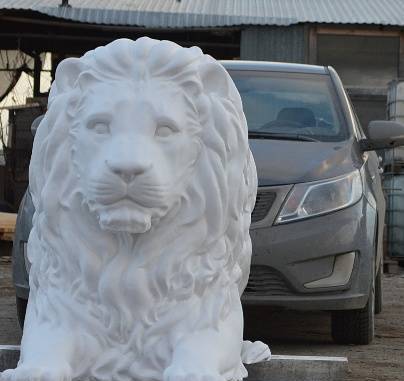 Фото Скульптура лев сторожевой