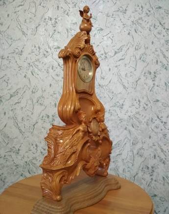 Фото Часы каминные резные деревянные ручной работы.