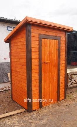 Фото Туалет для дачи деревянный с антисептиком