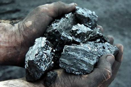 Фото Уголь каменный ДПК с доставкой в мешках и россыпью