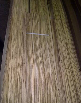 Фото Шпон строганный древесины зебрано 0,6мм