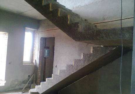 Фото Монолитные железо-бетонные лестницы
